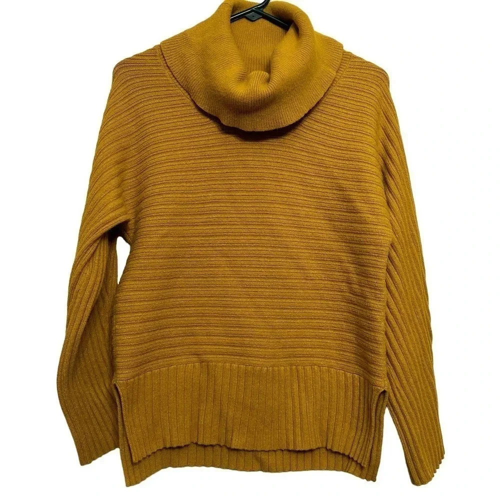Athropologie Moth women’s cowl neck sweater. Size small